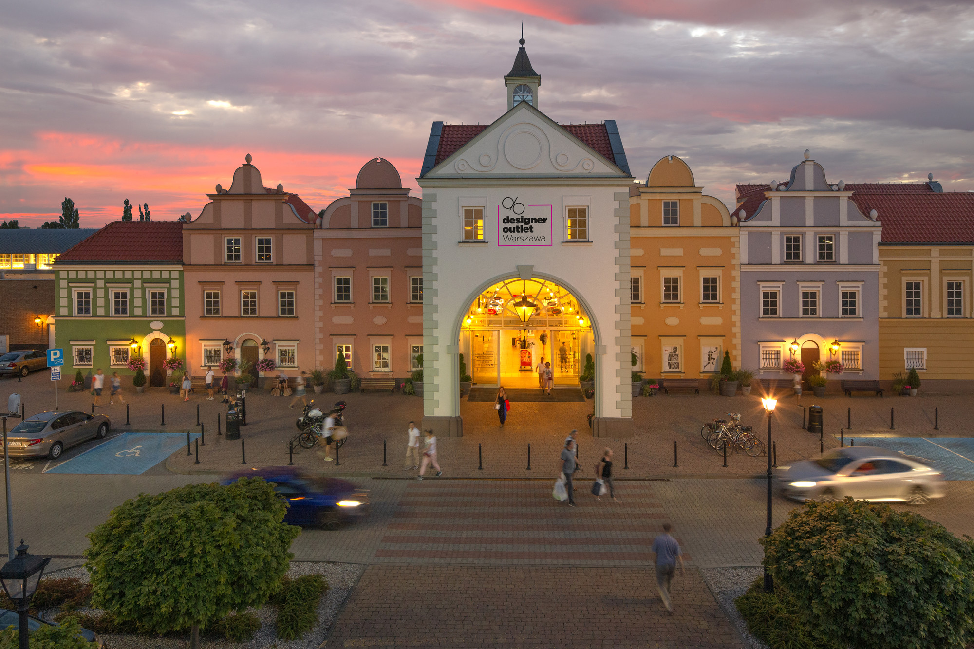Designer Outlet Warszawa Shopping in Warsaw Warsaw